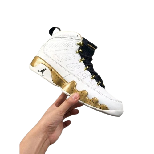 Nike Air Jordan 9 Statue